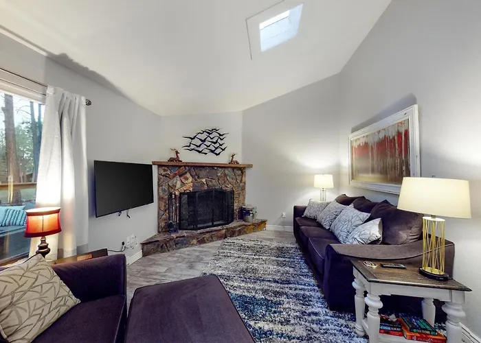 Cozy Mountain Townhome